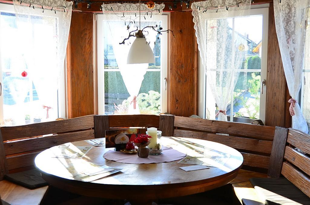 Hotel "Cafe Verkehrt" - Wellcome Motorbiker, Berufsleute Und Reisende Im Schwarzwald Oberhof  Bagian luar foto